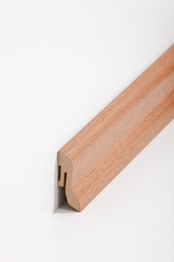 Südbrock 722.414 Nussbaum hell 250cm MDF-Fußleiste 20 x 40 mm